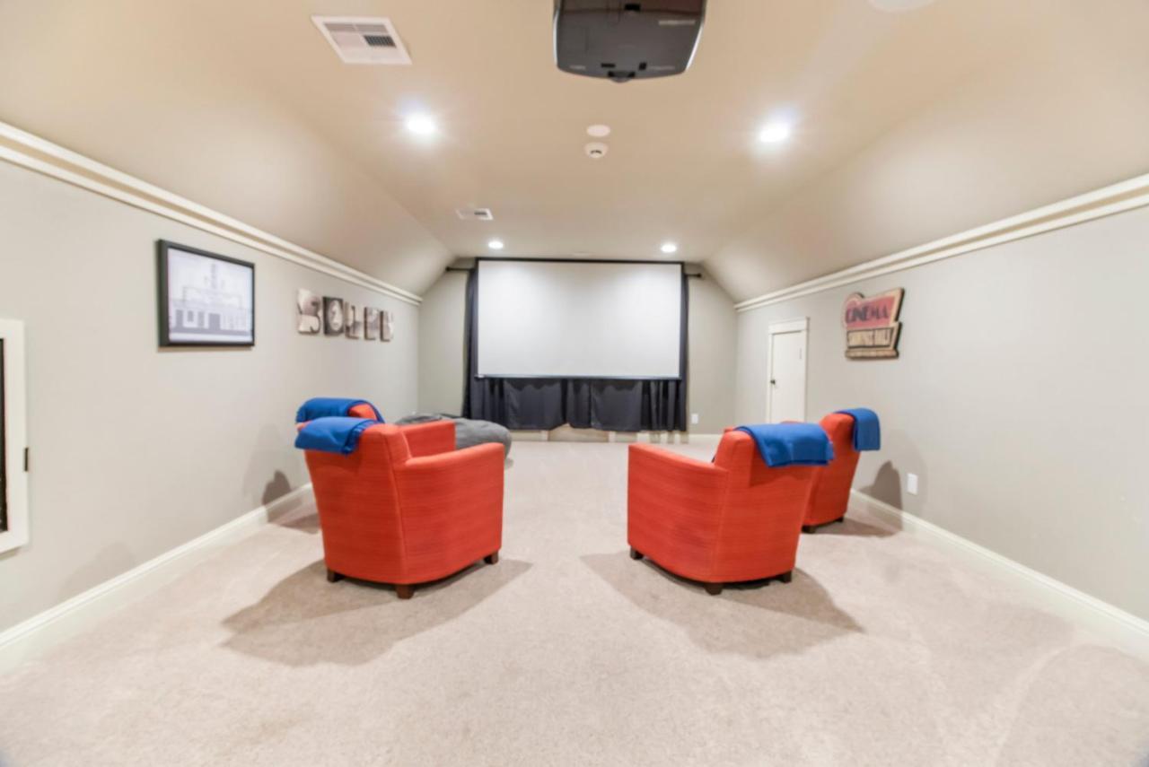 Luxury Waterfront Home Family And Pet Friendly Near Surfside Beach 11 Mins 프리포트 외부 사진