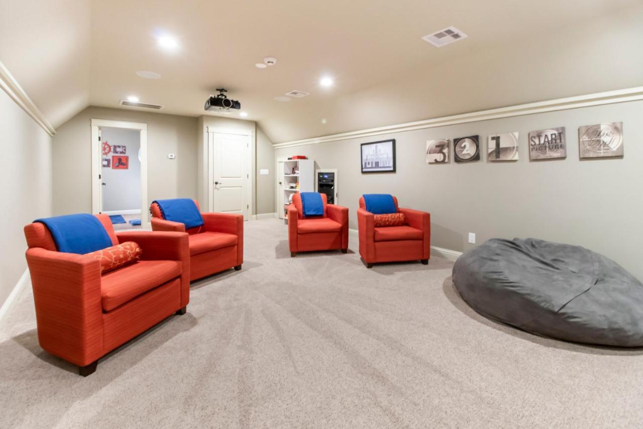 Luxury Waterfront Home Family And Pet Friendly Near Surfside Beach 11 Mins 프리포트 외부 사진
