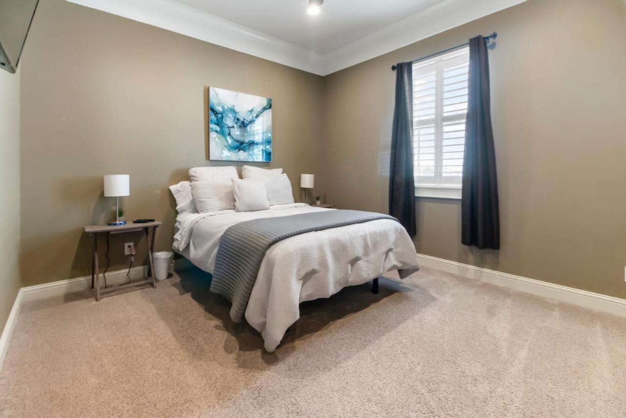 Luxury Waterfront Home Family And Pet Friendly Near Surfside Beach 11 Mins 프리포트 외부 사진