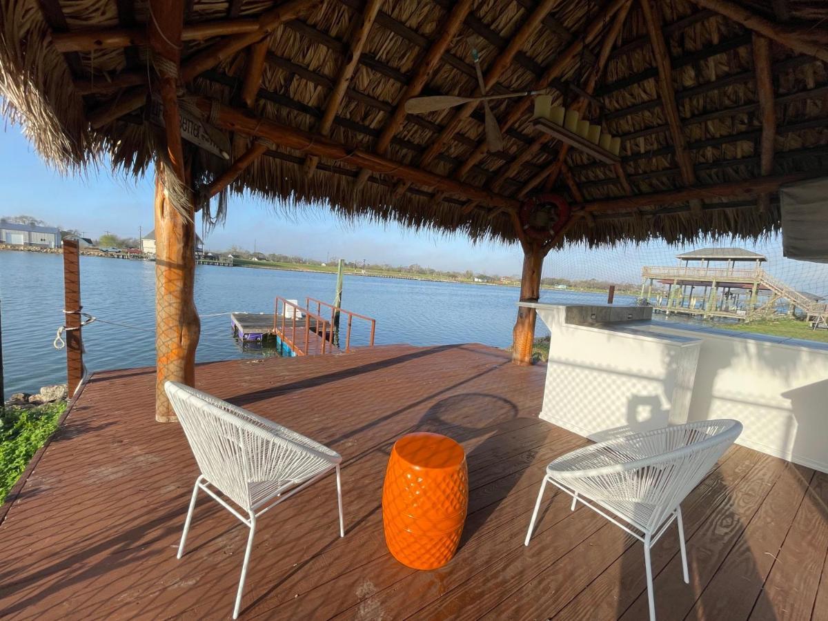 Luxury Waterfront Home Family And Pet Friendly Near Surfside Beach 11 Mins 프리포트 외부 사진