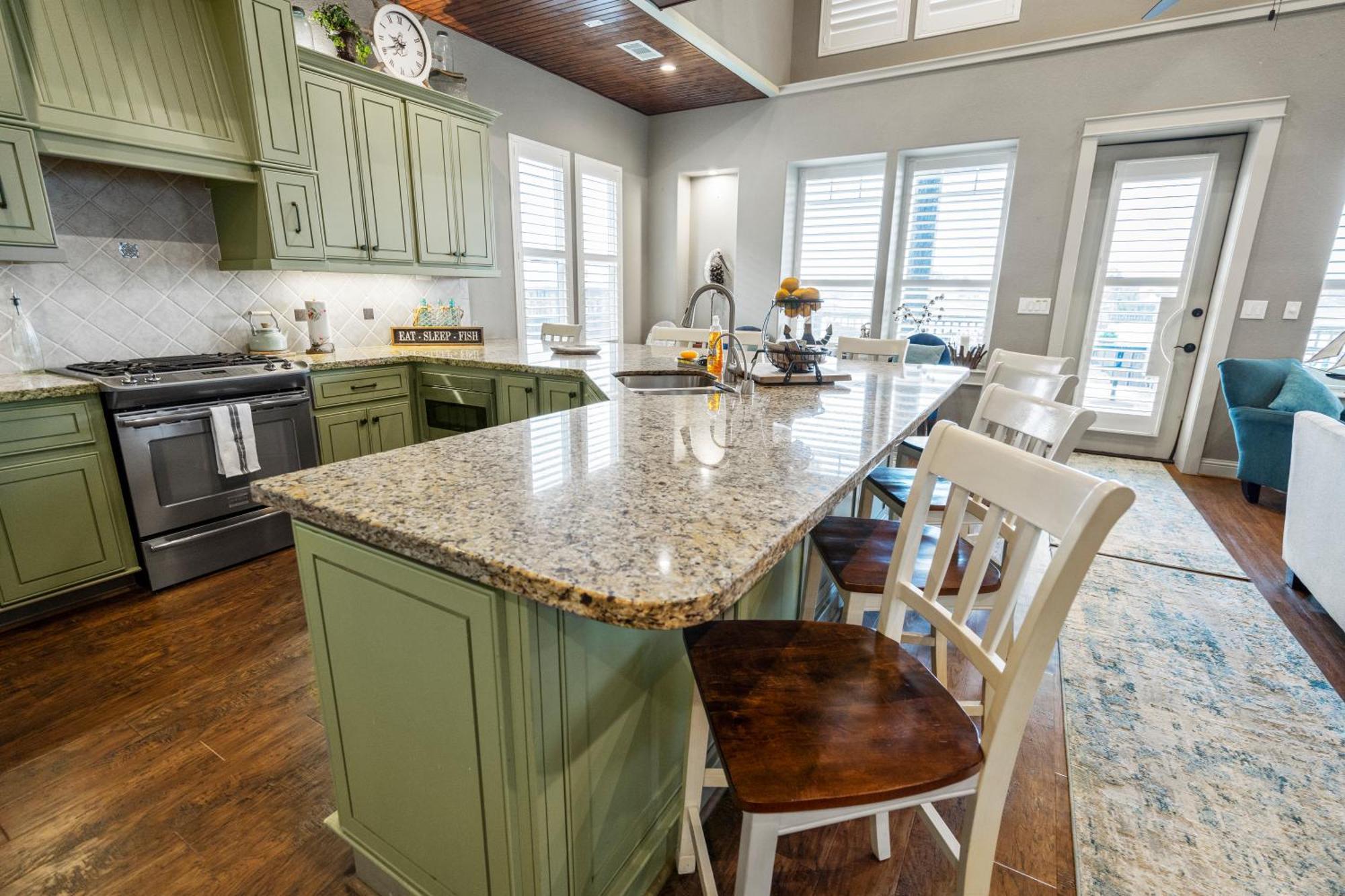 Luxury Waterfront Home Family And Pet Friendly Near Surfside Beach 11 Mins 프리포트 외부 사진