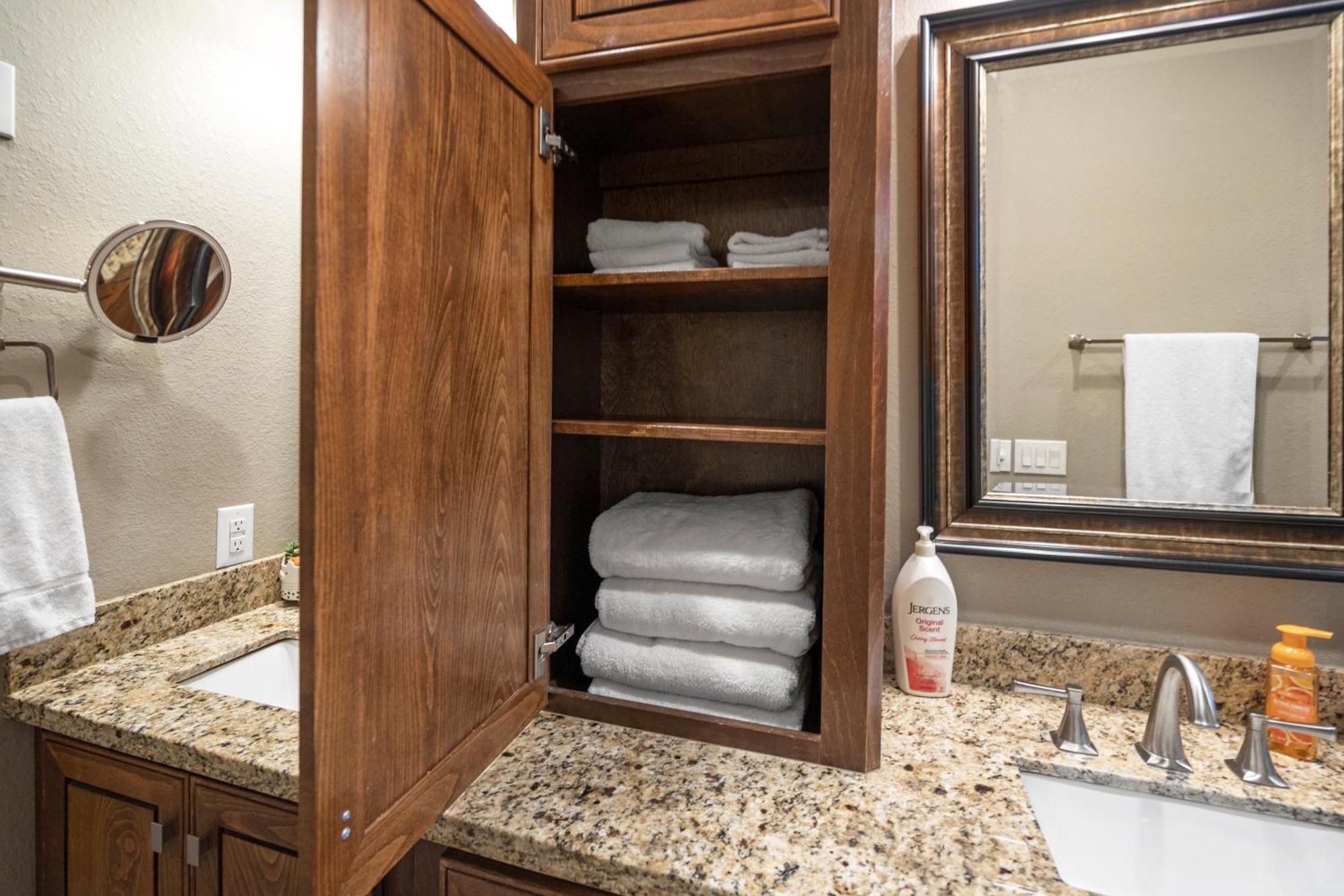 Luxury Waterfront Home Family And Pet Friendly Near Surfside Beach 11 Mins 프리포트 외부 사진