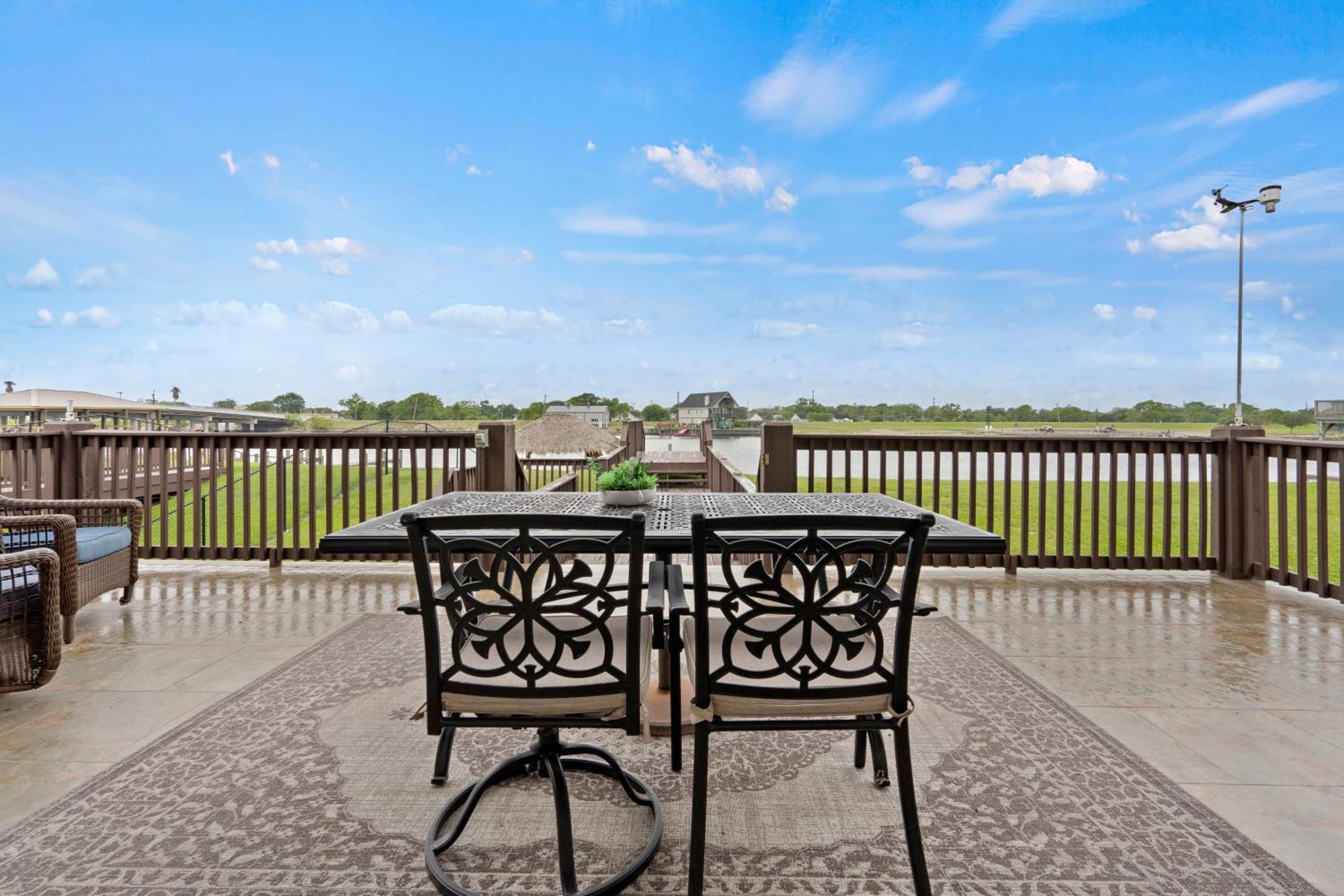 Luxury Waterfront Home Family And Pet Friendly Near Surfside Beach 11 Mins 프리포트 외부 사진